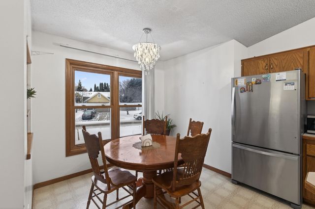 16051 Goodview Way, Lakeville, MN 55044