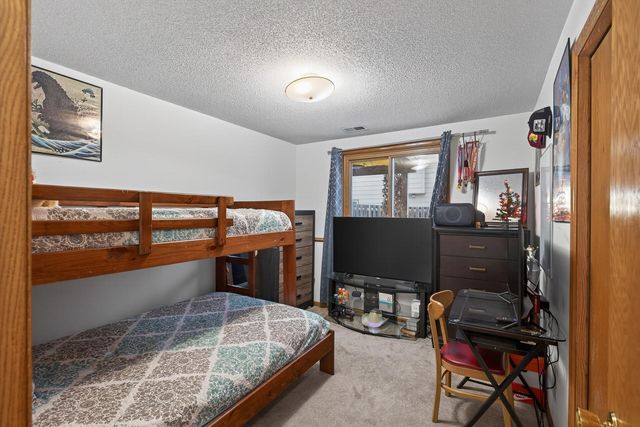 16051 Goodview Way, Lakeville, MN 55044