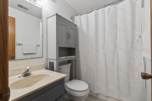 16051 Goodview Way, Lakeville, MN 55044