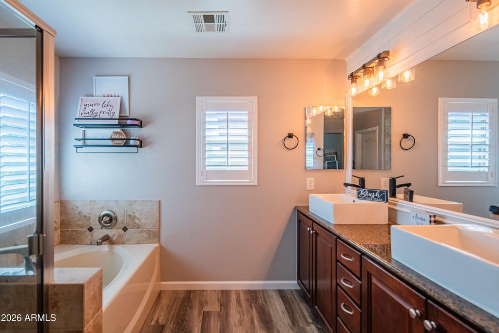 3255 E MILKY Way, Gilbert, AZ 85295 — photo 4