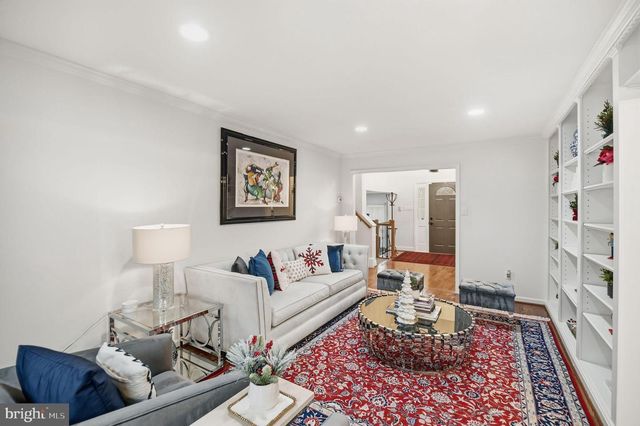 11728 STUART MILL RD, Oakton, VA 22124