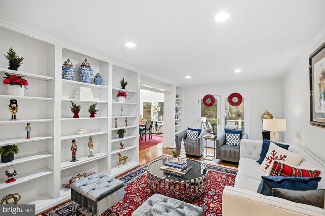 11728 STUART MILL RD, Oakton, VA 22124