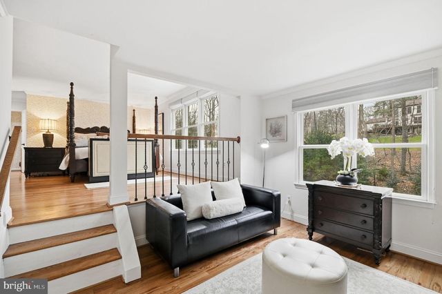 11728 STUART MILL RD, Oakton, VA 22124