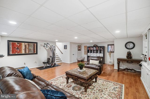 11728 STUART MILL RD, Oakton, VA 22124