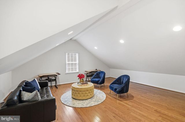 11728 STUART MILL RD, Oakton, VA 22124