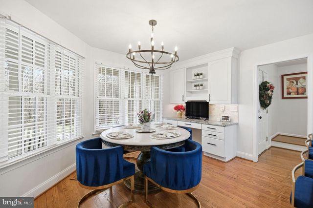 11728 STUART MILL RD, Oakton, VA 22124