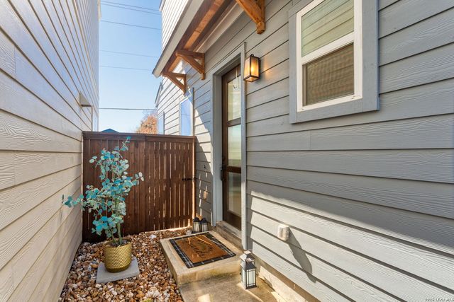 5843 Whitby Unit 3, San Antonio, TX 78240