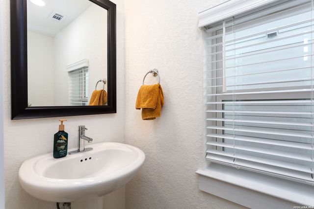 5843 Whitby Unit 3, San Antonio, TX 78240