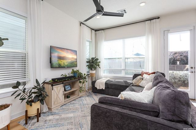 5843 Whitby Unit 3, San Antonio, TX 78240