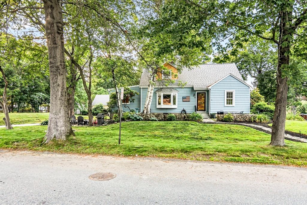 6 Winter St, Georgetown, MA 01833