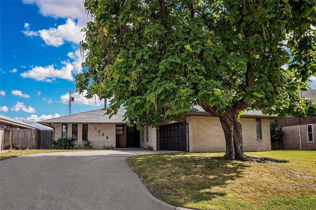1228 SW 72nd Street, Oklahoma City, OK 73139