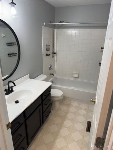 80 Gregg Court, Springboro, OH 45066