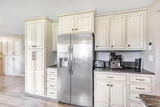 2316 SERENADE LANE, Green Bay, WI 54301