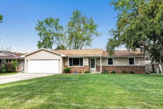 2316 SERENADE LANE, Green Bay, WI 54301
