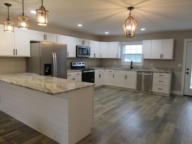 639 Fourwinds Drive, Richmond, KY 40475