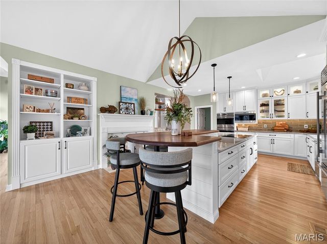 410 Charlemagne Drive, Lake St Louis, MO 63367