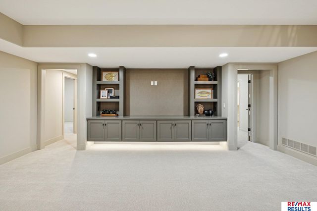 20101 W Street, Omaha, NE 68135