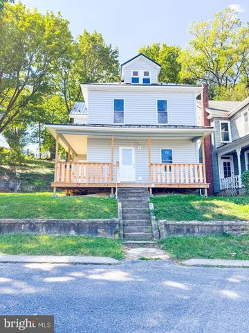 32 S MANN AVE, Yeagertown, PA 17099