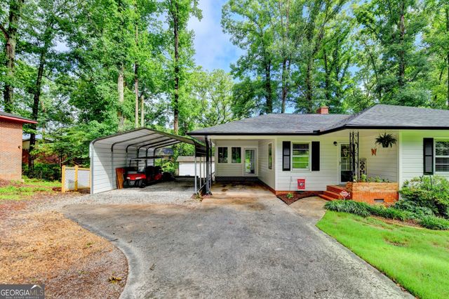 307 Pine Circle, Monroe, GA 30655