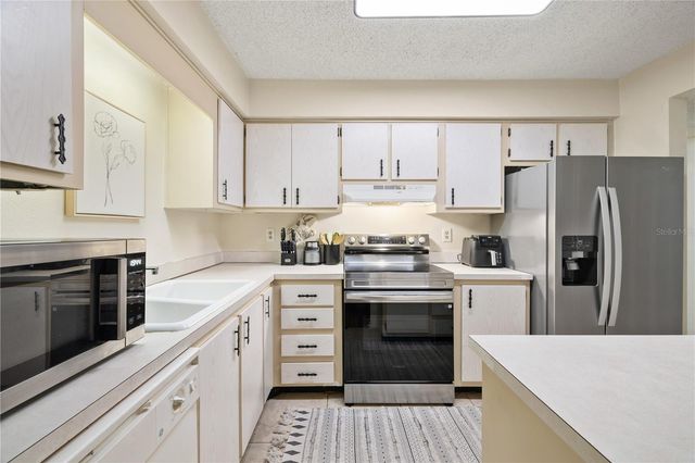 504 ORANGE DRIVE 11, Altamonte Springs, FL 32701