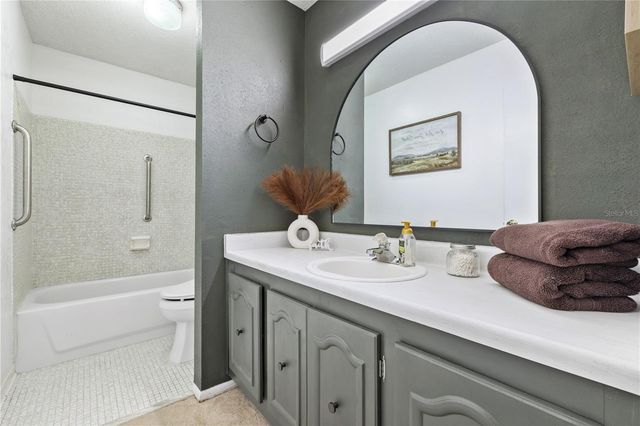 504 ORANGE DRIVE 11, Altamonte Springs, FL 32701