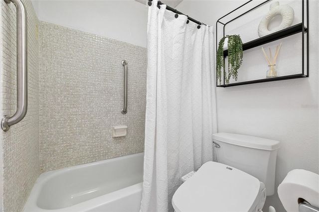 504 ORANGE DRIVE 11, Altamonte Springs, FL 32701