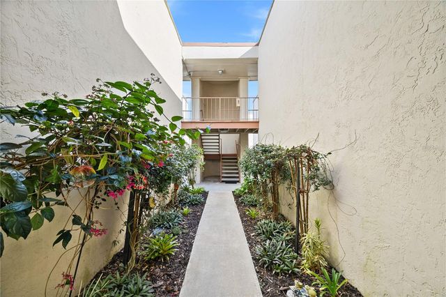 504 ORANGE DRIVE 11, Altamonte Springs, FL 32701