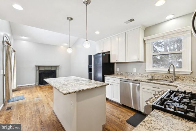 14422 COACHWAY DR, Centreville, VA 20120