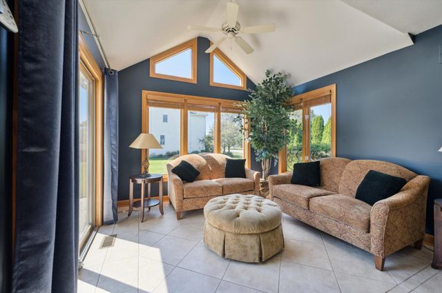 8753 N Stone Mill Road, Sylvania, OH 43560