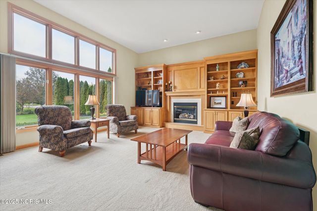 8753 N Stone Mill Road, Sylvania, OH 43560