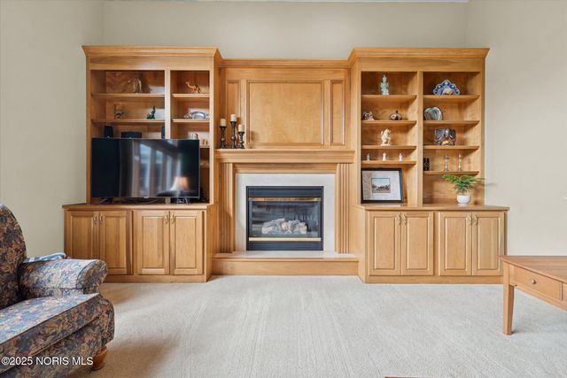 8753 N Stone Mill Road, Sylvania, OH 43560