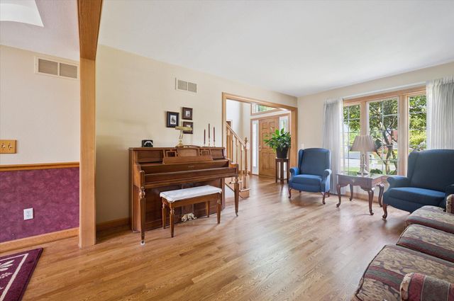 8753 N Stone Mill Road, Sylvania, OH 43560