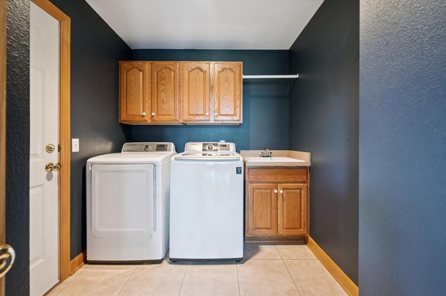 8753 N Stone Mill Road, Sylvania, OH 43560