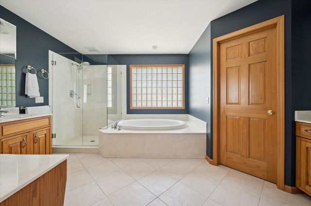 8753 N Stone Mill Road, Sylvania, OH 43560