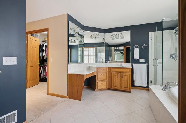 8753 N Stone Mill Road, Sylvania, OH 43560