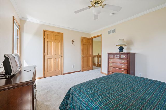 8753 N Stone Mill Road, Sylvania, OH 43560