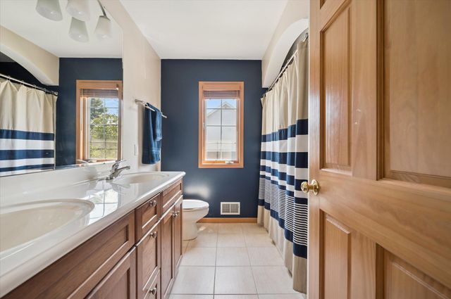 8753 N Stone Mill Road, Sylvania, OH 43560