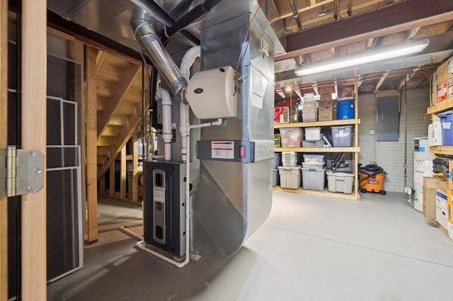 8753 N Stone Mill Road, Sylvania, OH 43560