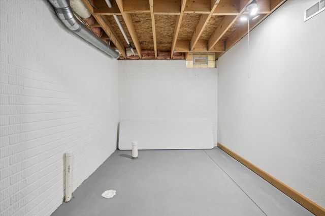 8753 N Stone Mill Road, Sylvania, OH 43560