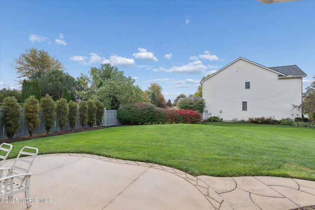 8753 N Stone Mill Road, Sylvania, OH 43560