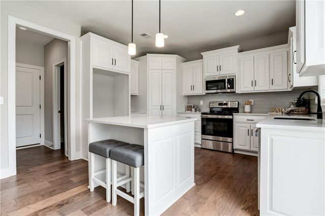 28601 W 162nd Street, Gardner, KS 66030
