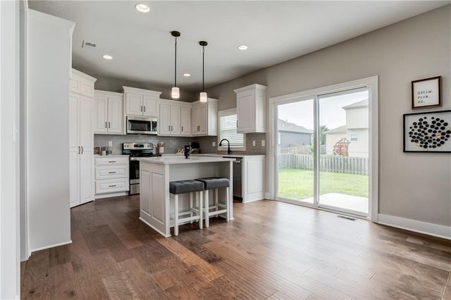 28601 W 162nd Street, Gardner, KS 66030