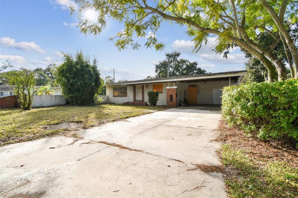 Image 2 of property listing at 1800 PALM LANE, Orlando, FL 32803