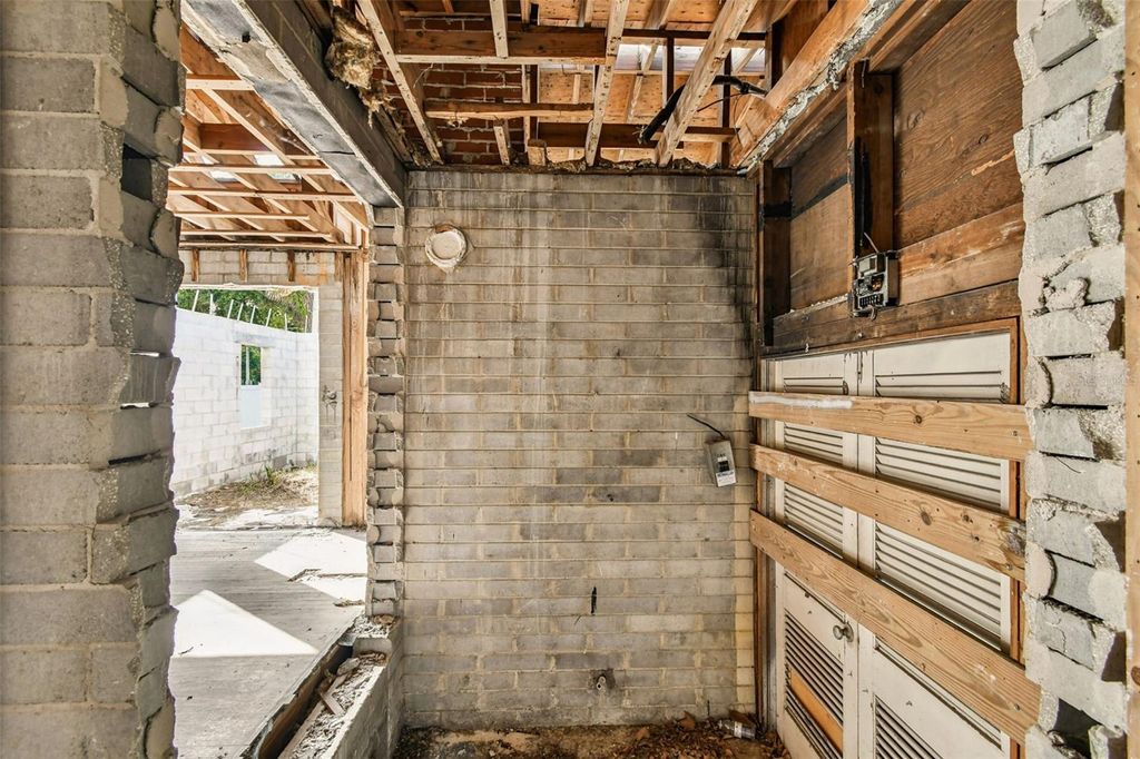 Image 11 of property listing at 1800 PALM LANE, Orlando, FL 32803