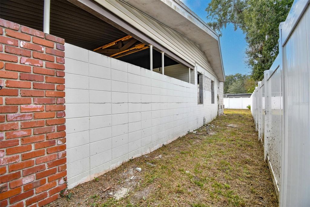 Image 26 of property listing at 1800 PALM LANE, Orlando, FL 32803