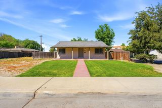 730 W D Street, Lemoore, CA 93245
