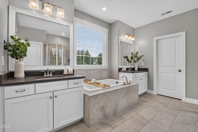 828 Rambling Oaks Lane, Holly Springs, NC 27540