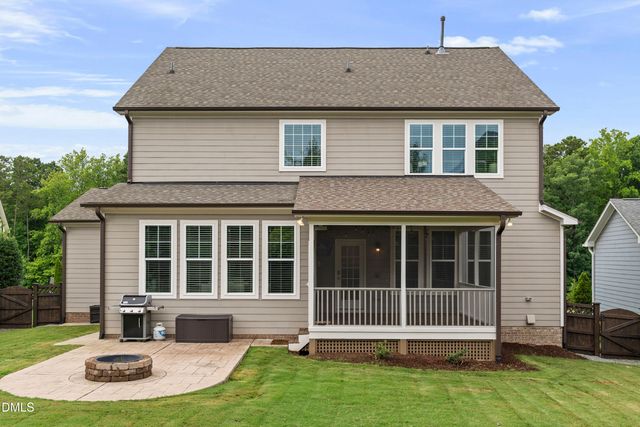 828 Rambling Oaks Lane, Holly Springs, NC 27540