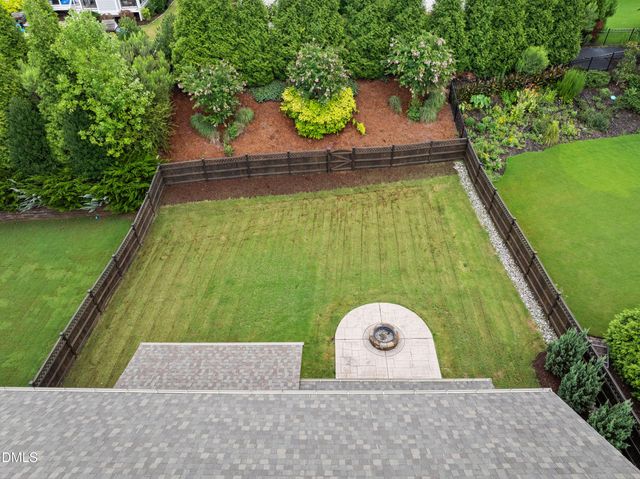 828 Rambling Oaks Lane, Holly Springs, NC 27540