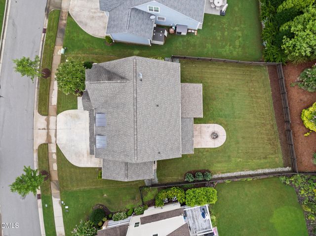 828 Rambling Oaks Lane, Holly Springs, NC 27540